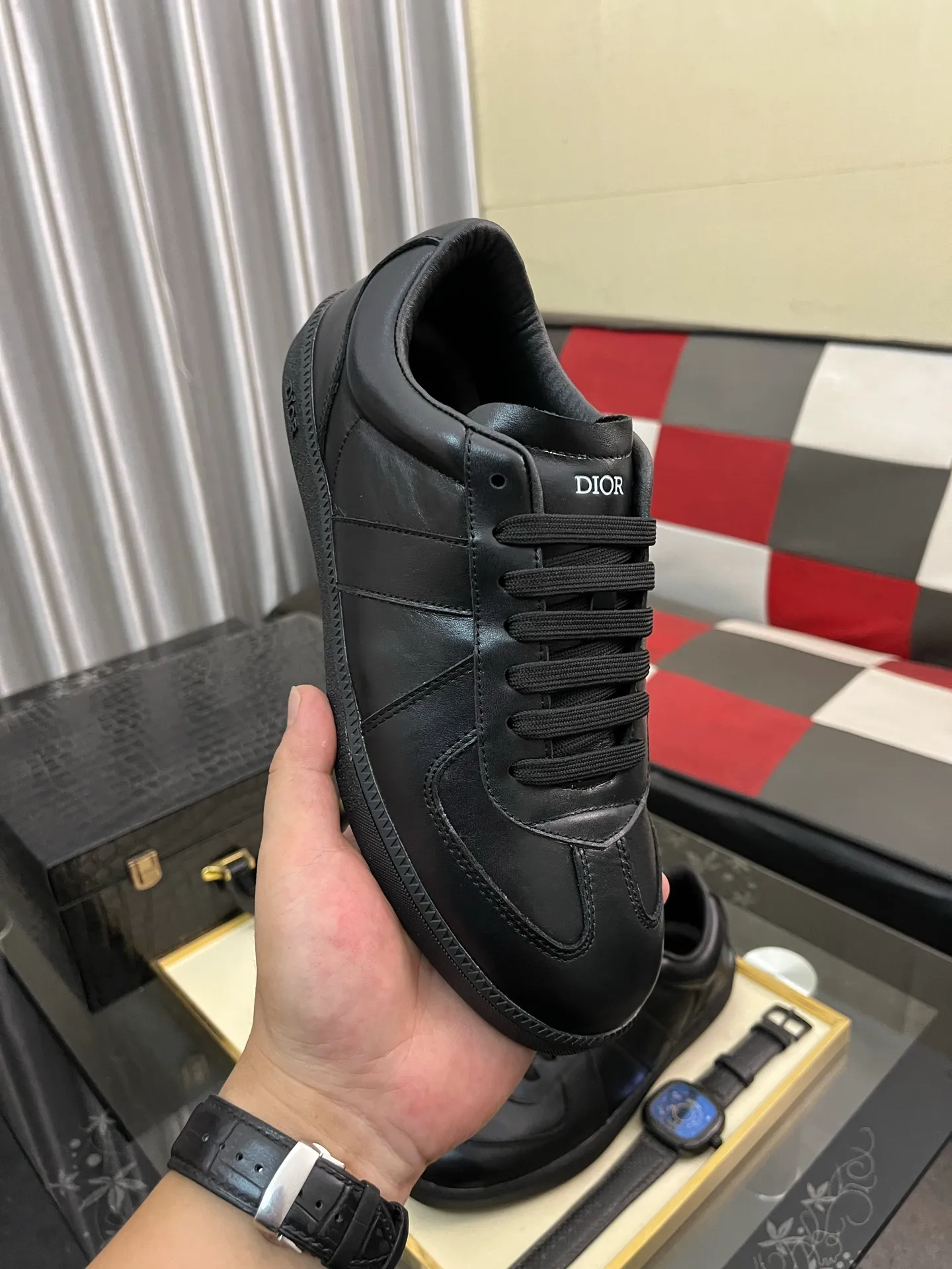 Men's shoes 💰400⌚️⌚️[Dior] Dior's new casual men's shoes are launched in Hong Kong counters. Official website 1:1 production. Original Italian materials. Designed by European and American masters. Perfect shape to create counter quality. Solid color rubber wear-resistant outsole and classic dazzling head! Super versatile and very comfortable. High-end without losing taste, fashionable and novel! ! Absolute focus! Code number: 38-444️⃣Colors available
